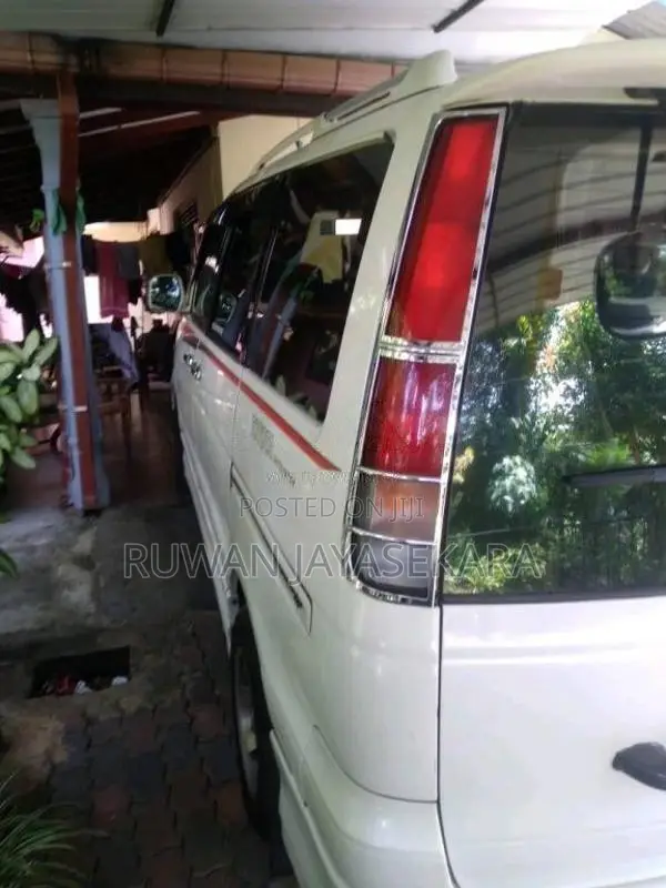 Toyota Toyota 1997 Van (Used)