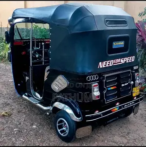 Bajaj 4 Stroke 2015 Three Wheel (Used)
