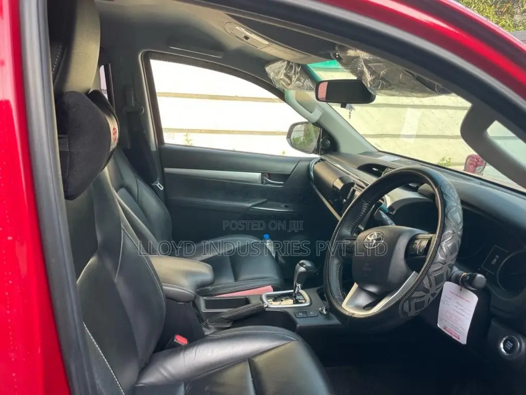 Toyota Hilux Revo 2018 Pickup (Used)