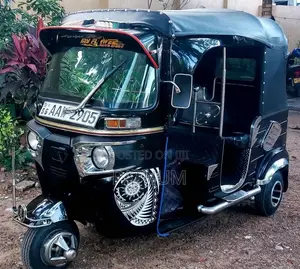 Bajaj 4 Stroke 2015 Three Wheel (Used)