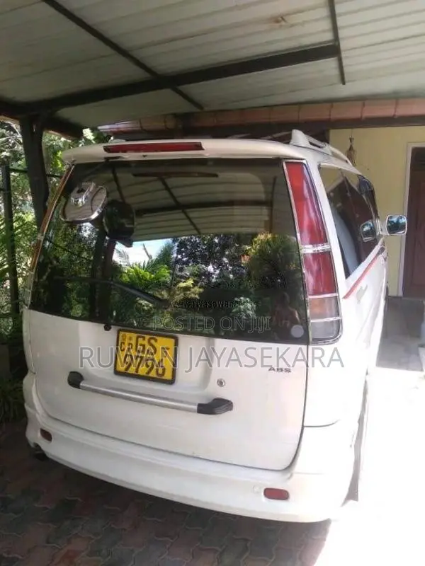 Toyota Toyota 1997 Van (Used)