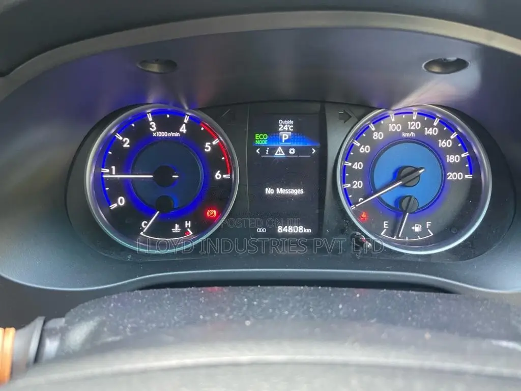 Toyota Hilux Revo 2018 Pickup (Used)