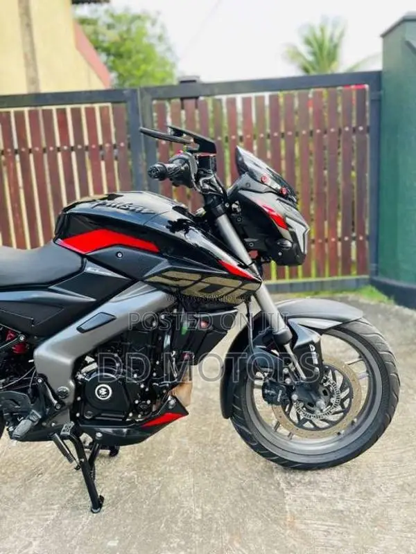 Bajaj Pulsar NS200 2025 Motorbike (Used)