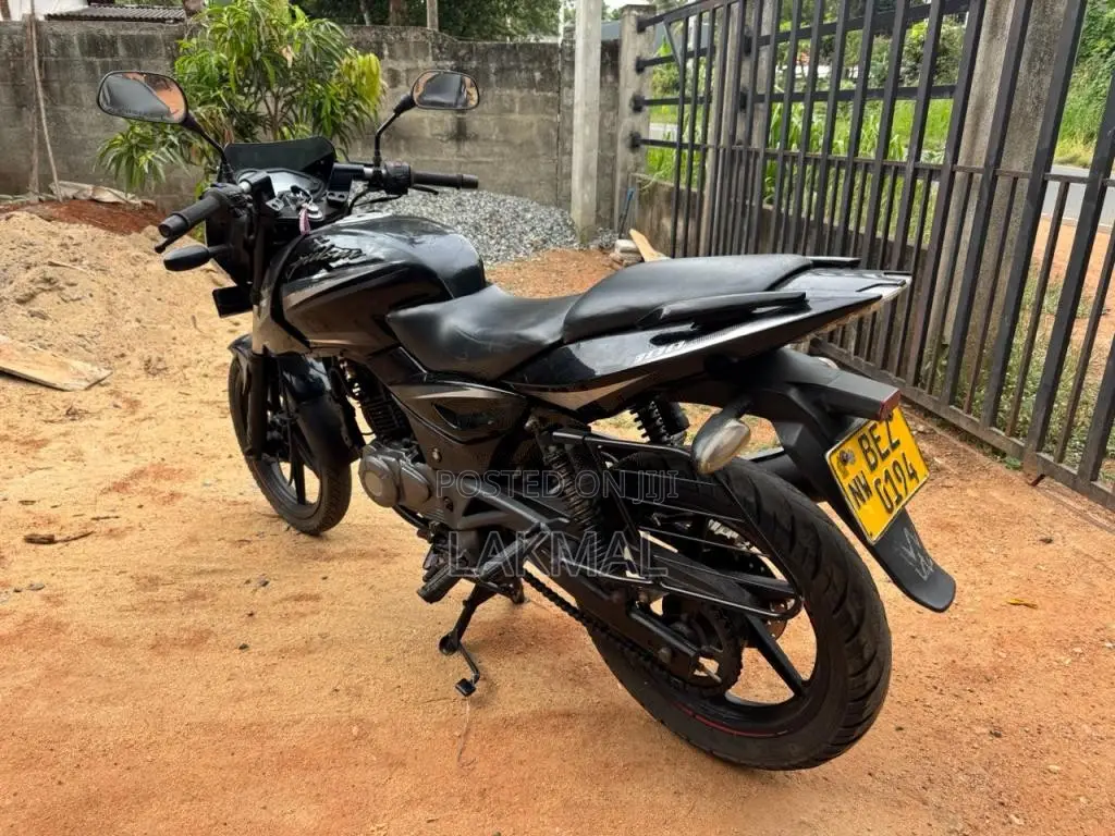 Bajaj Pulsar 180 2017 Motorbike (Used)