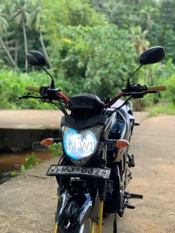 Yamaha FZ 2011 Motorbike (Used)