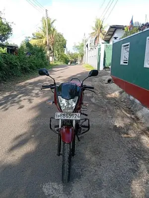 Mahindra Centuro 2015 Motorbike (Used)