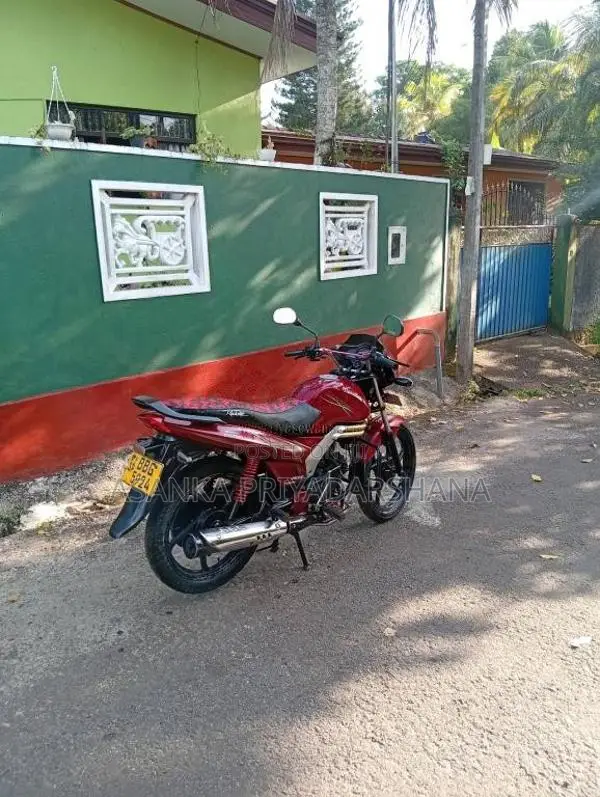 Mahindra Centuro 2015 Motorbike (Used)