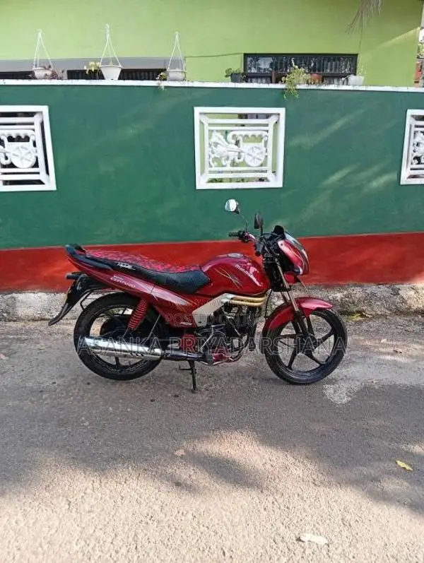 Mahindra Centuro 2015 Motorbike (Used)