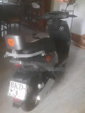 Yadea T5 2025 Motorbike (Used)