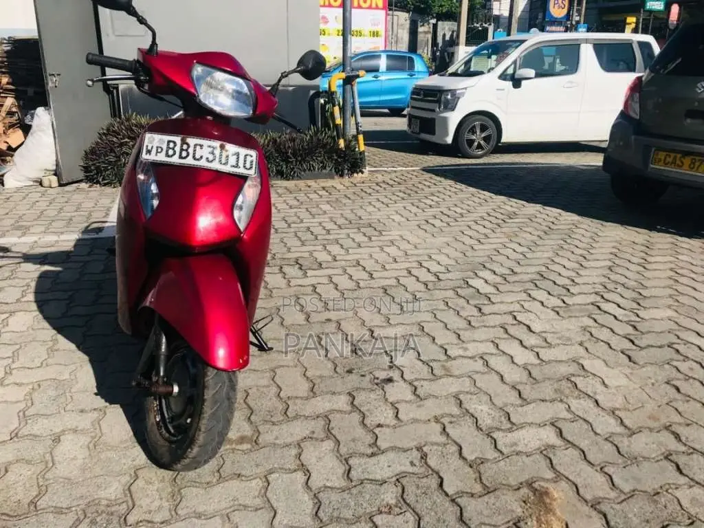Honda Activa 2015 Motorbike (Used)