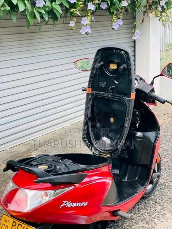 Hero Pleasure 2015 Motorbike (Used)