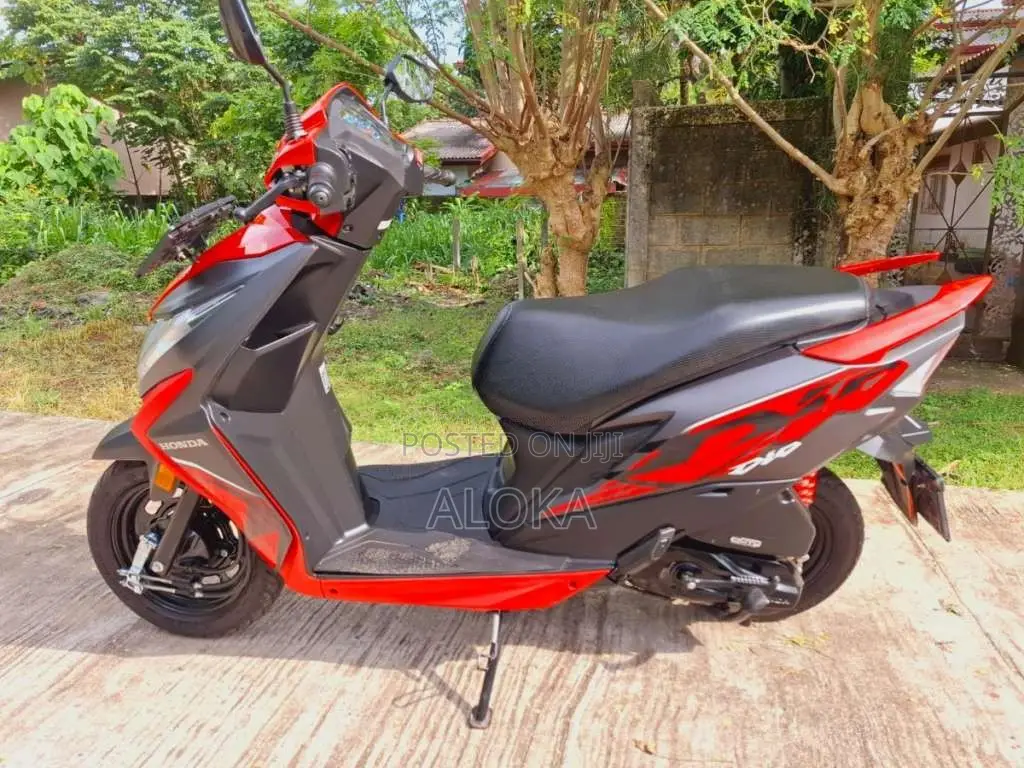 Honda Dio 2025 Motorbike (Used)