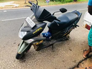 Yamaha ZR 2018 Motorbike (Used)
