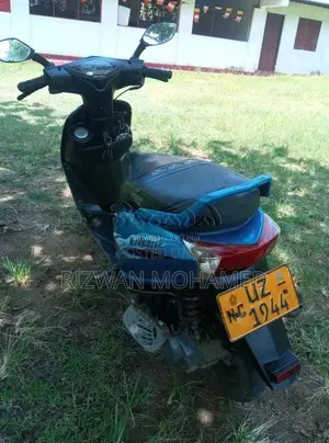Bajaj Bajaj 2013 Motorbike (Used)
