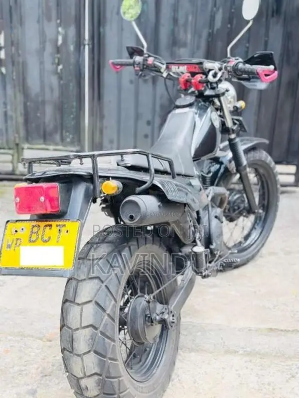 Yamaha TW 2015 Motorbike (Used)