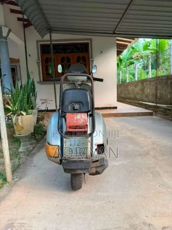 Vespa LML 1990 Motorbike (Used)