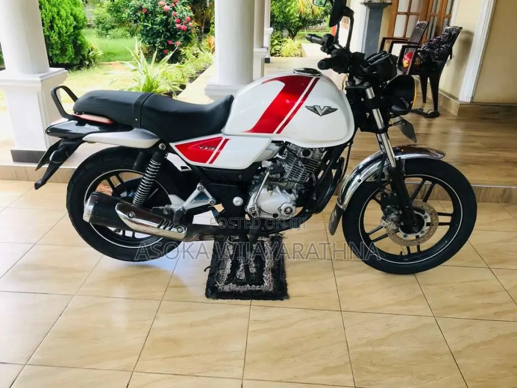 Bajaj V15 2016 Motorbike (Used)