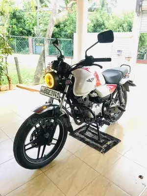 Bajaj V15 2016 Motorbike (Used)