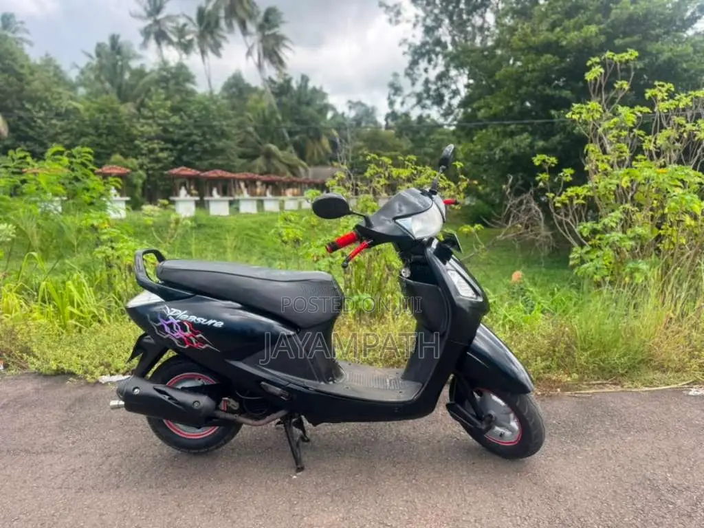 Hero Pleasure 2013 Motorbike (Used)