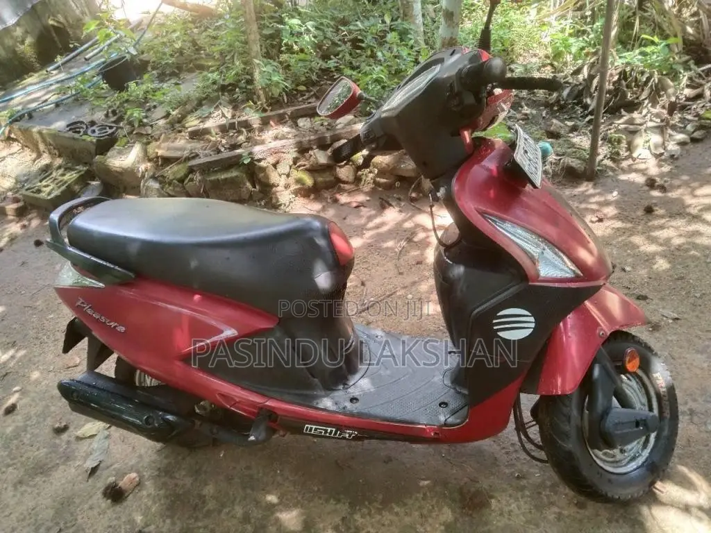 Hero Pleasure 2015 Motorbike (Used)