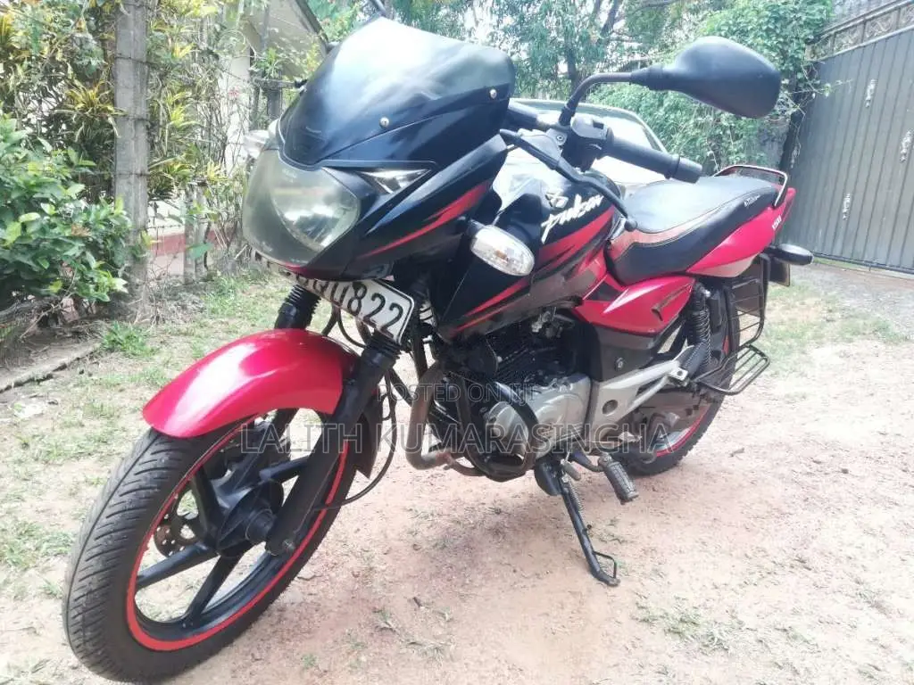 Bajaj Pulsar 2015 Motorbike (Used)