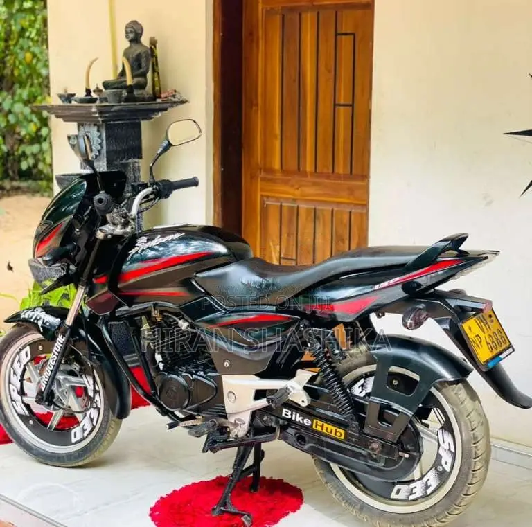Bajaj Pulsar 2010 Motorbike (Used)