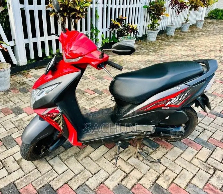 Honda Dio 2017 Motorbike (Used)