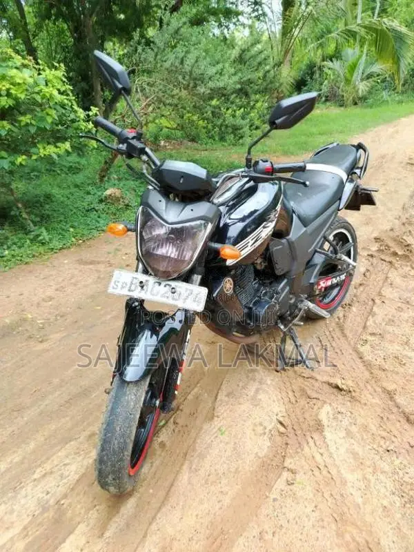 Yamaha Fz 2013 Motorbike (Used)