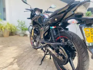 Hero Hunk 2014 Motorbike (Used)