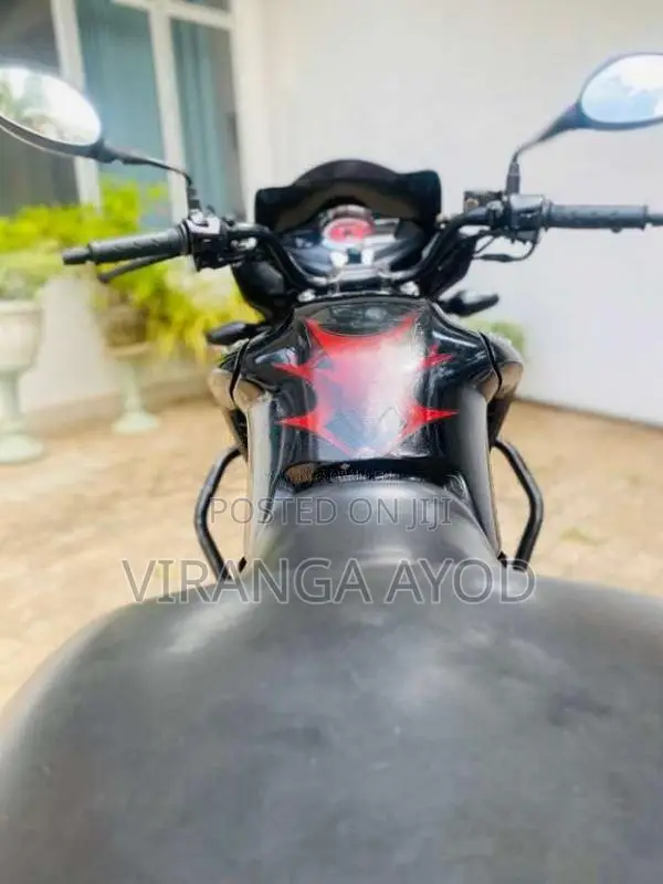 Hero Hunk 2014 Motorbike (Used)
