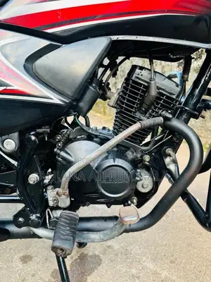 Honda Dream Yuga 2015 Motorbike (Used)