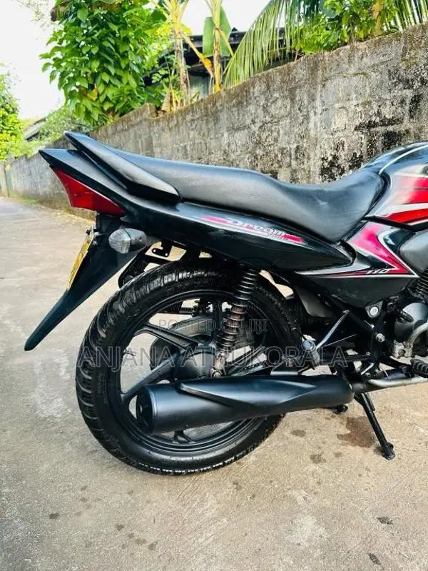 Honda Dream Yuga 2015 Motorbike (Used)