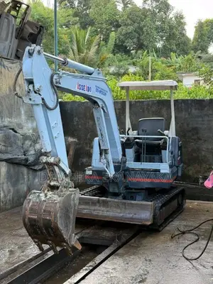 Kubota 30 2014 Heavy-Duty (Used)