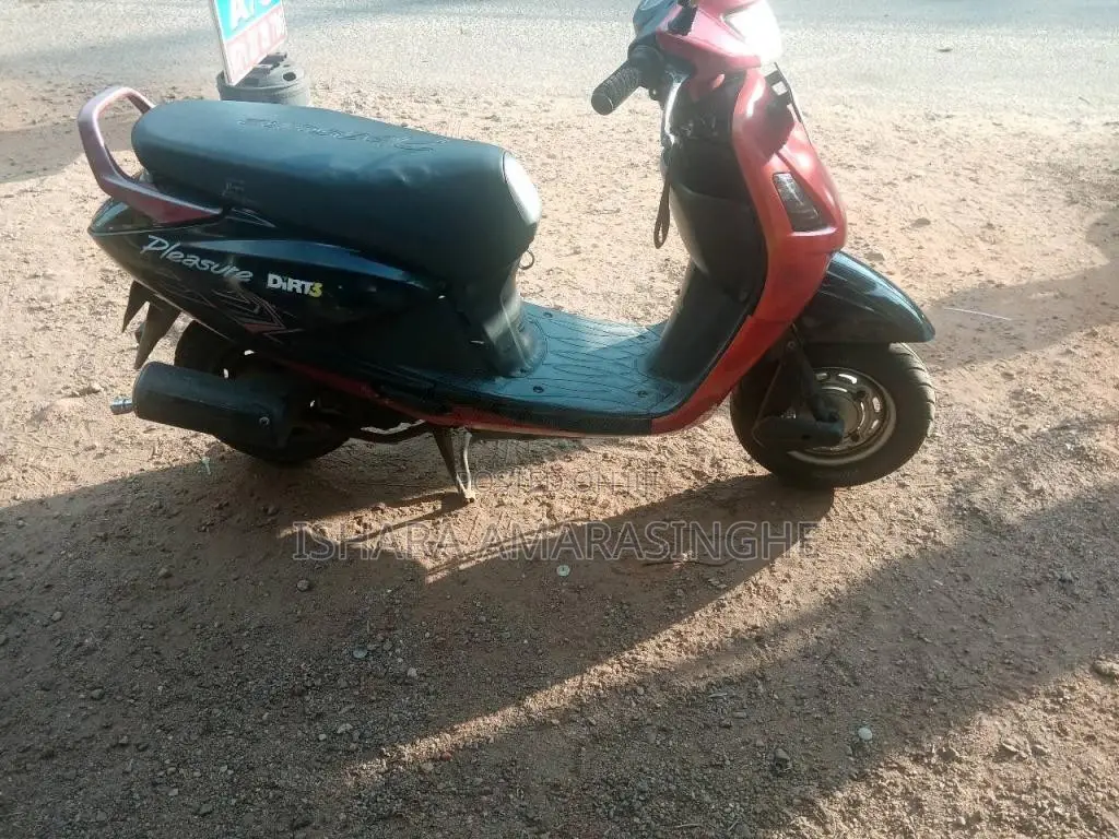 Hero Pleasure 2012 Motorbike (Used)