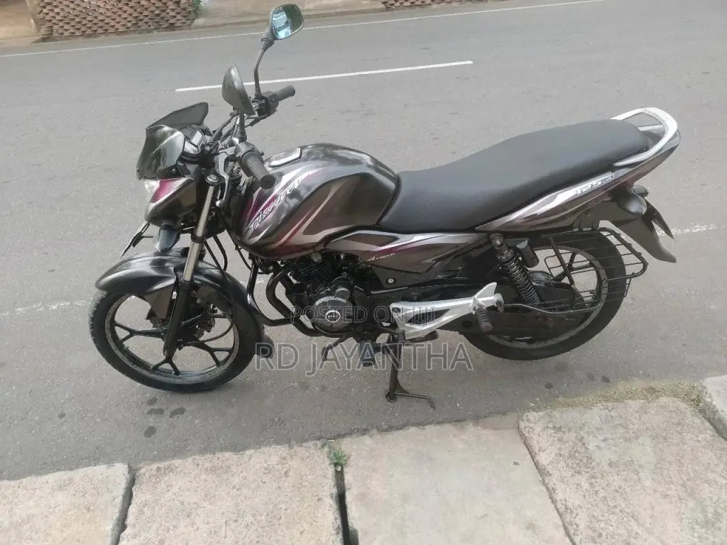 Bajaj Discover 2014 Motorbike (Used)