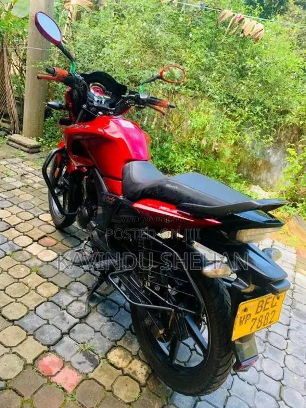 Hero Hunk 2016 Motorbike (Used)