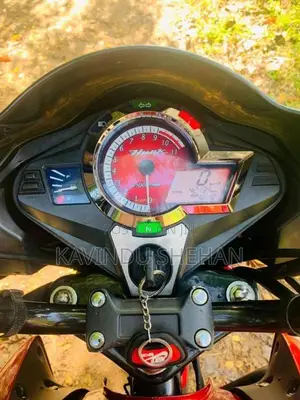 Hero Hunk 2016 Motorbike (Used)
