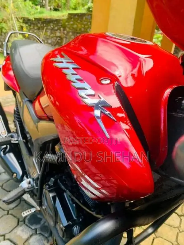 Hero Hunk 2016 Motorbike (Used)
