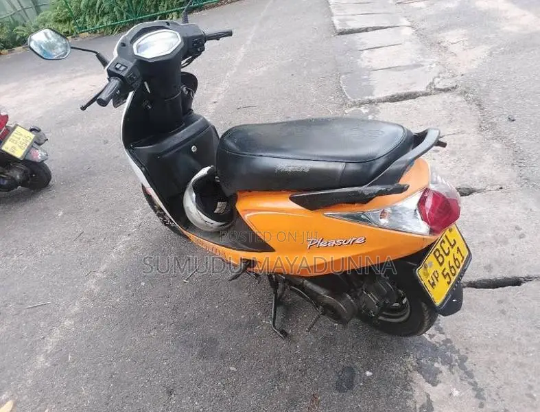 Hero Pleasure 2015 Motorbike (Used)