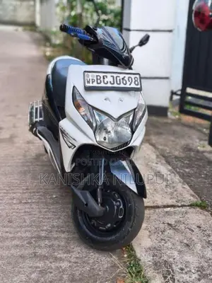 Honda Dio 2015 Motorbike (Used)