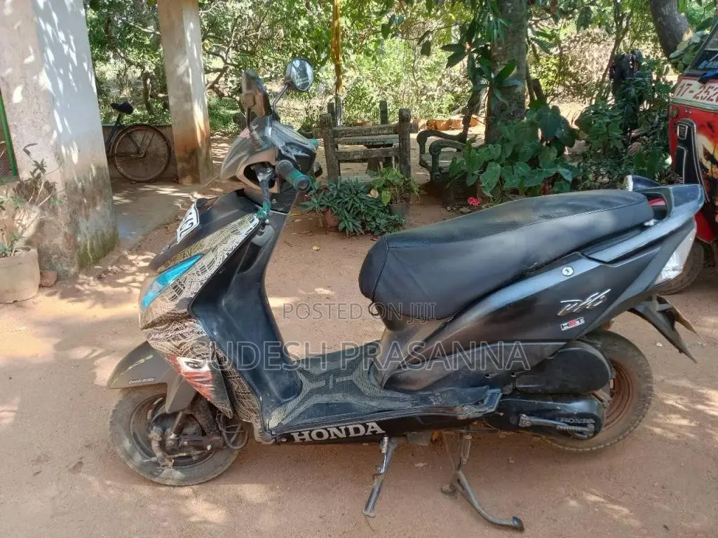 Honda Dio 2015 Motorbike (Used)