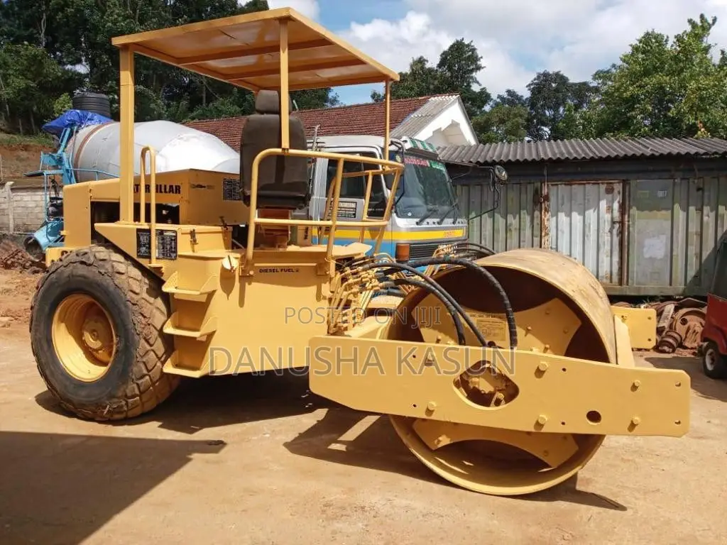 CAT Caterpillar 2000 Heavy-Duty (Used)