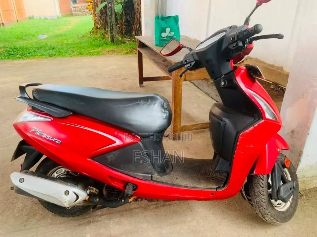 Hero Pleasure 2015 Motorbike (Used)