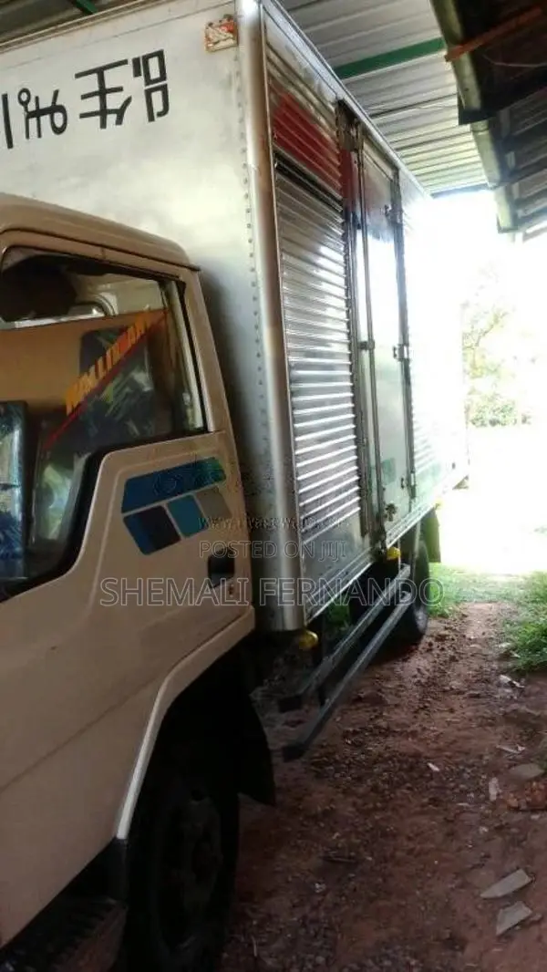 Mitsubishi Canter 1992 Lorry (Used)