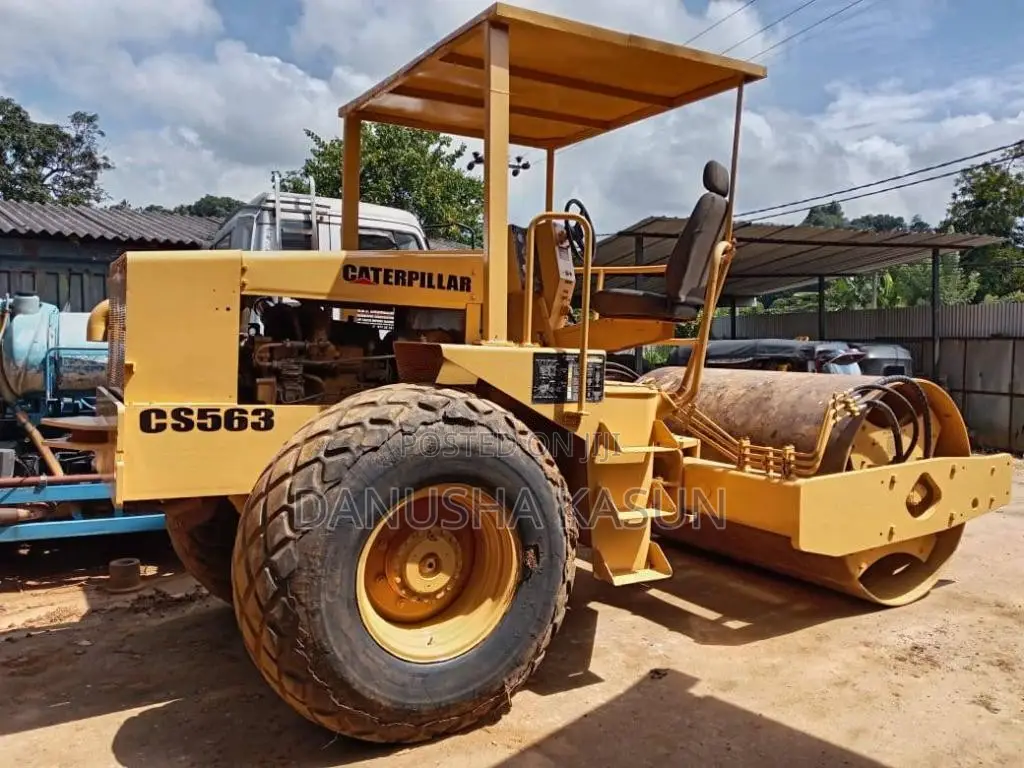 CAT Caterpillar 2000 Heavy-Duty (Used)
