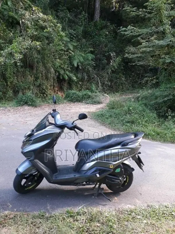 Suzuki Burgman 2019 Motorbike (Used)