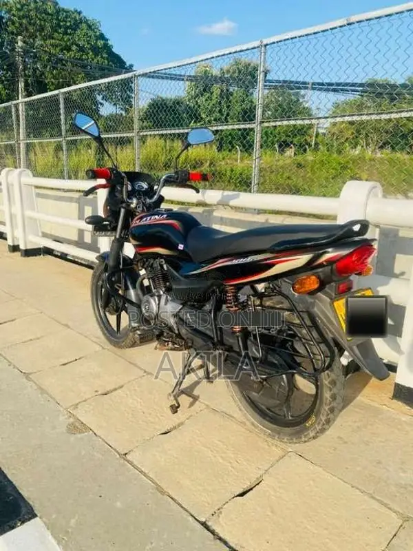 Bajaj Platina 2015 Motorbike (Used)