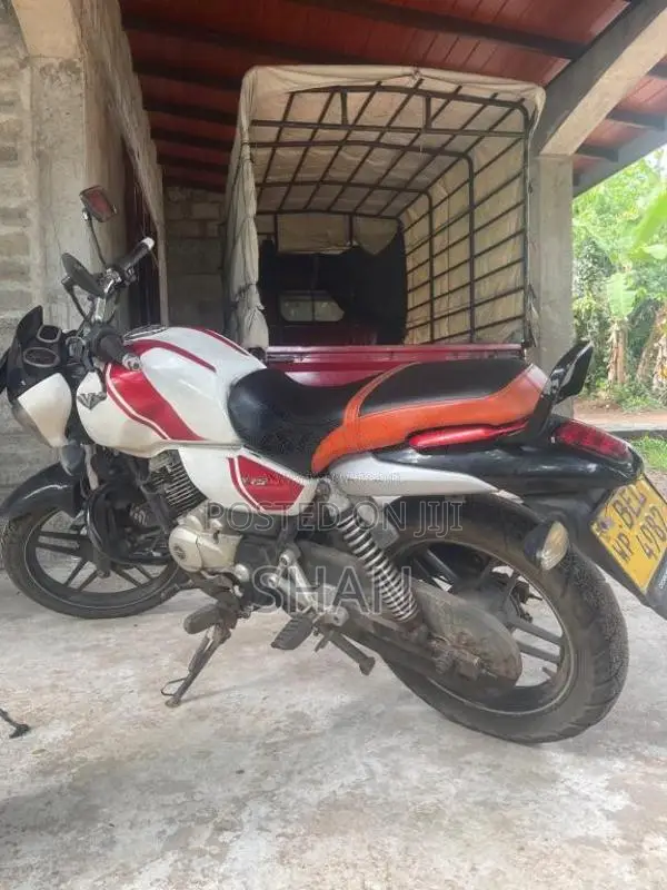 Bajaj V15 2016 Motorbike (Used)