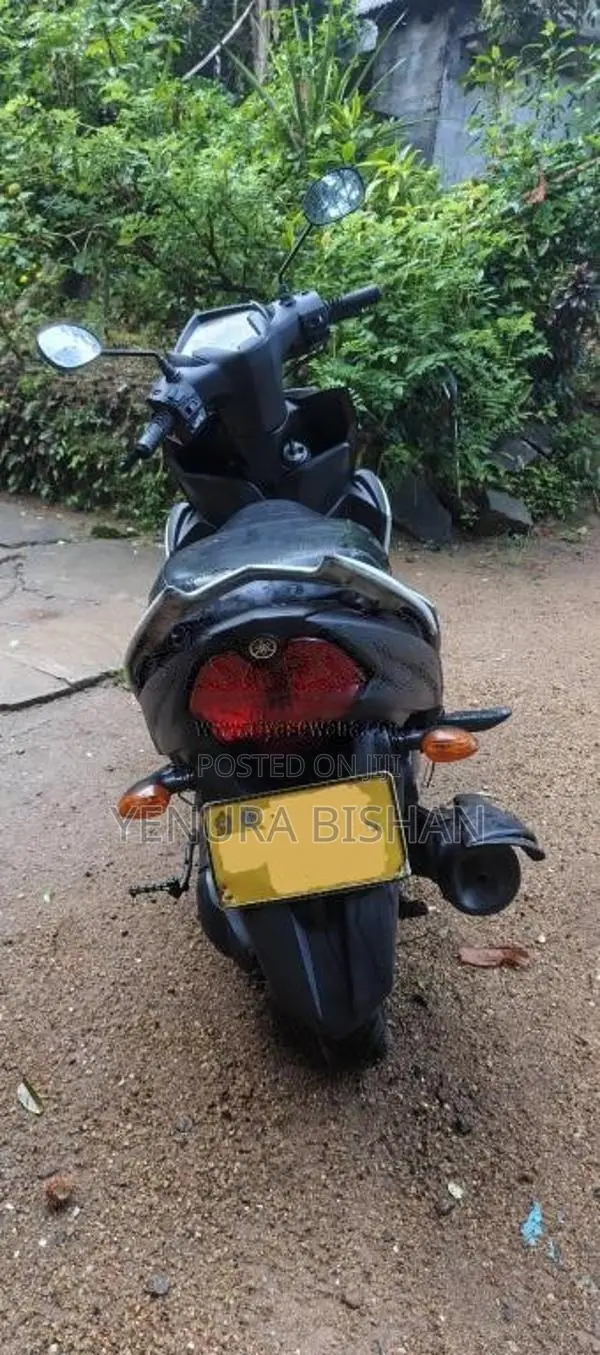 Yamaha Ray Zr 2016 Motorbike (Used)
