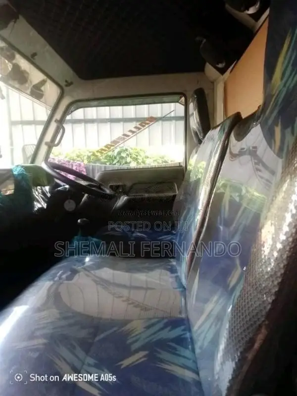 Mitsubishi Canter 1992 Lorry (Used)